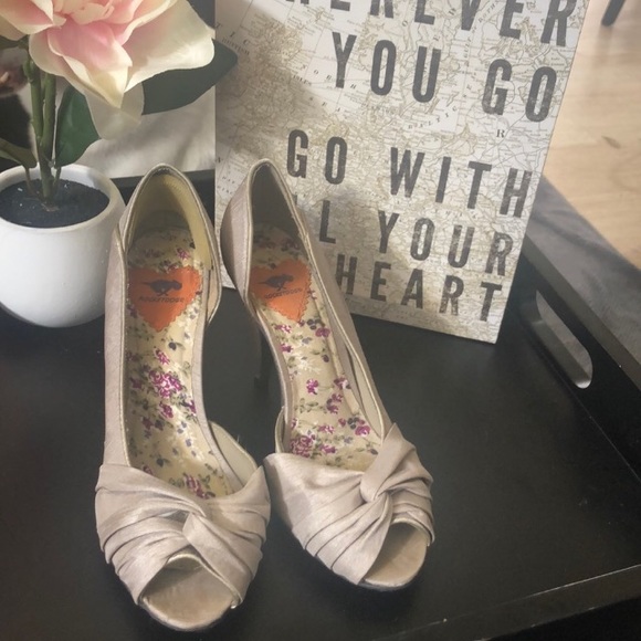 Rocket Dog "Ownit" peep toe heels - Picture 2 of 5